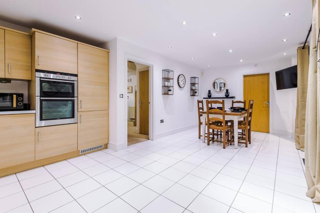 Luxurious Cosy 4Br Home Cheshire Saughall Exterior photo