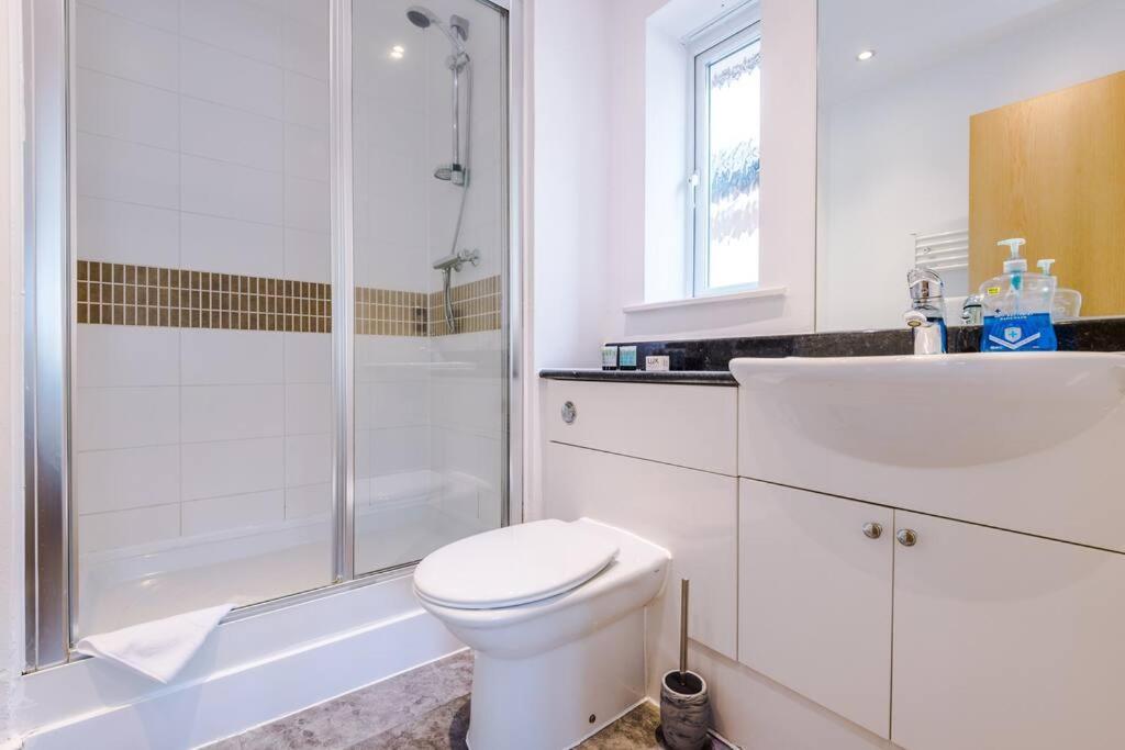 Luxurious Cosy 4Br Home Cheshire Saughall Exterior photo